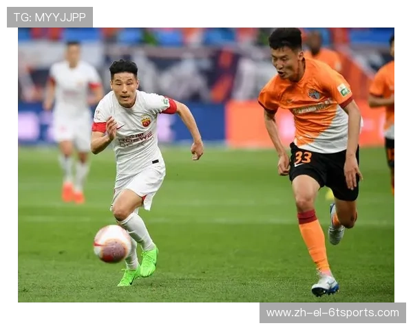 足球比赛中的全攻全守与防线调整